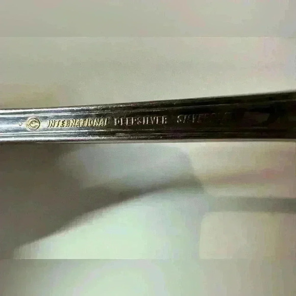 International Deep Silver Silverplate Rochambeau Flatware 113 Pieces Please Read - Picture 7 of 11